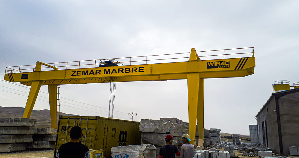 Gantry Crane Double Girder - Sedang Beroperasi